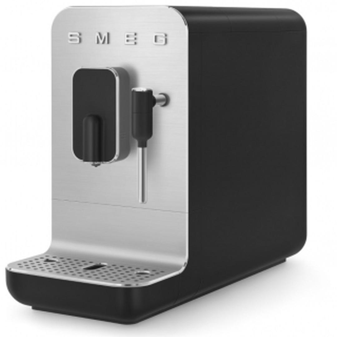  Smeg Otomatik Espresso Kahve Makinesi Mat Black BCC02BLMEU